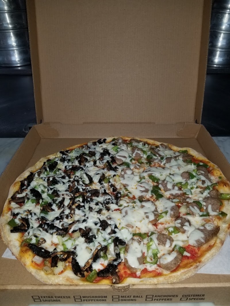 Amigos Pizzeria, photo 2