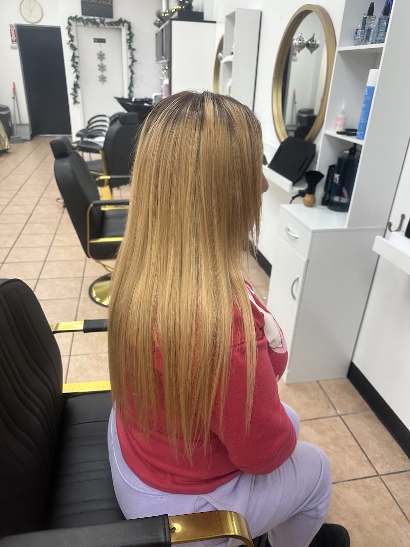 Carmen’s Cuts, photo 2