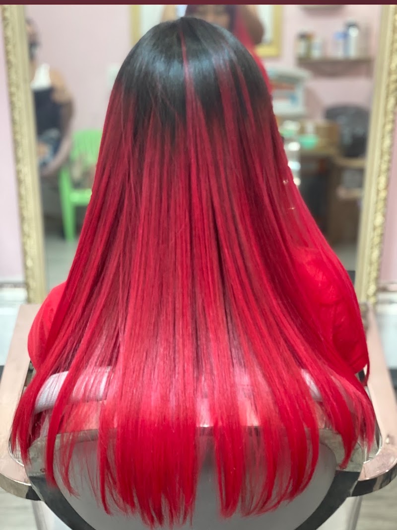 Carmen’s Cuts, photo 3