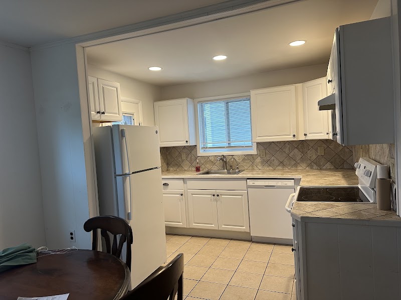 Castle Real Estate LLC, photo 2
