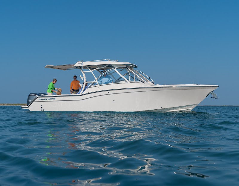 Comstock Yacht Sales & Marina, photo 3