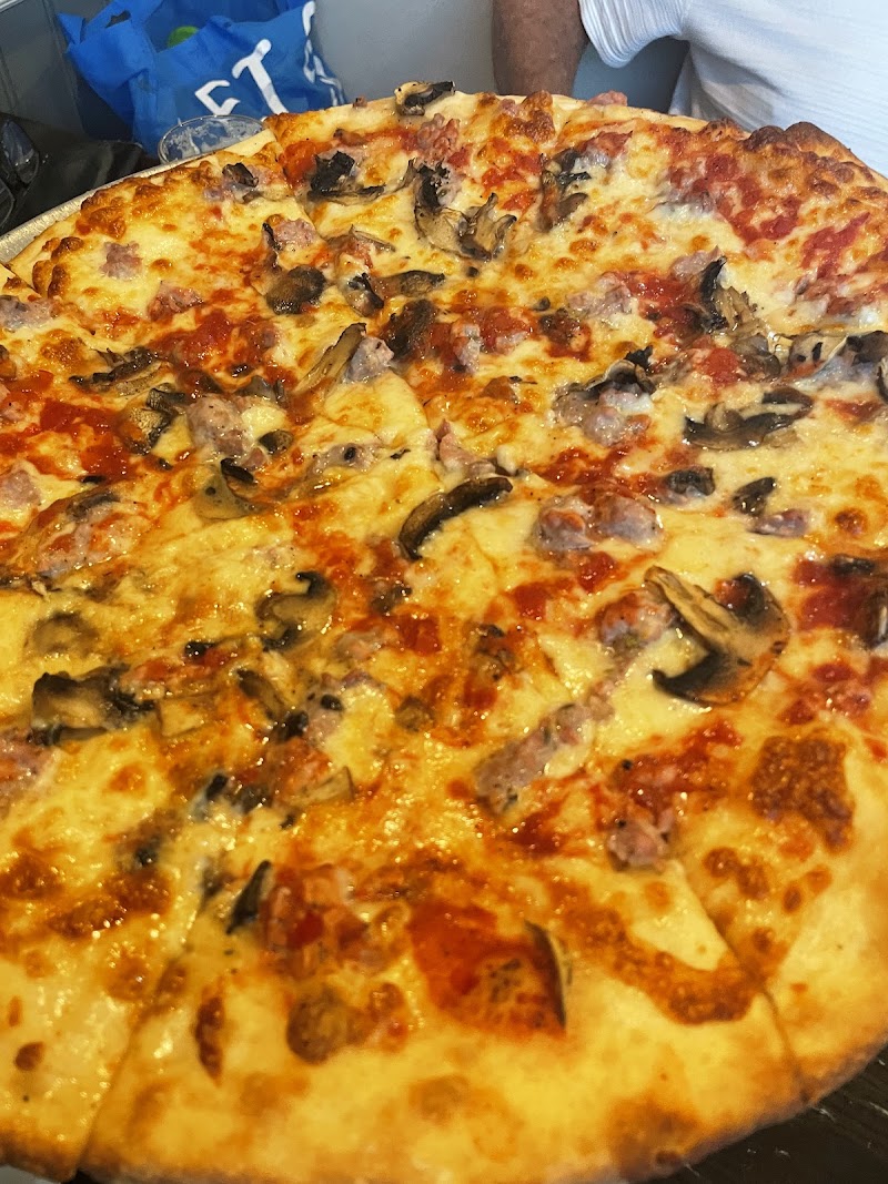 Denino's South Pizzeria, photo 3