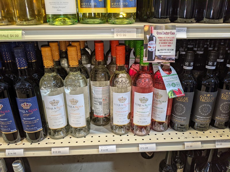 Joe Canal's Brick - Discount Liquor Outlet, photo 3