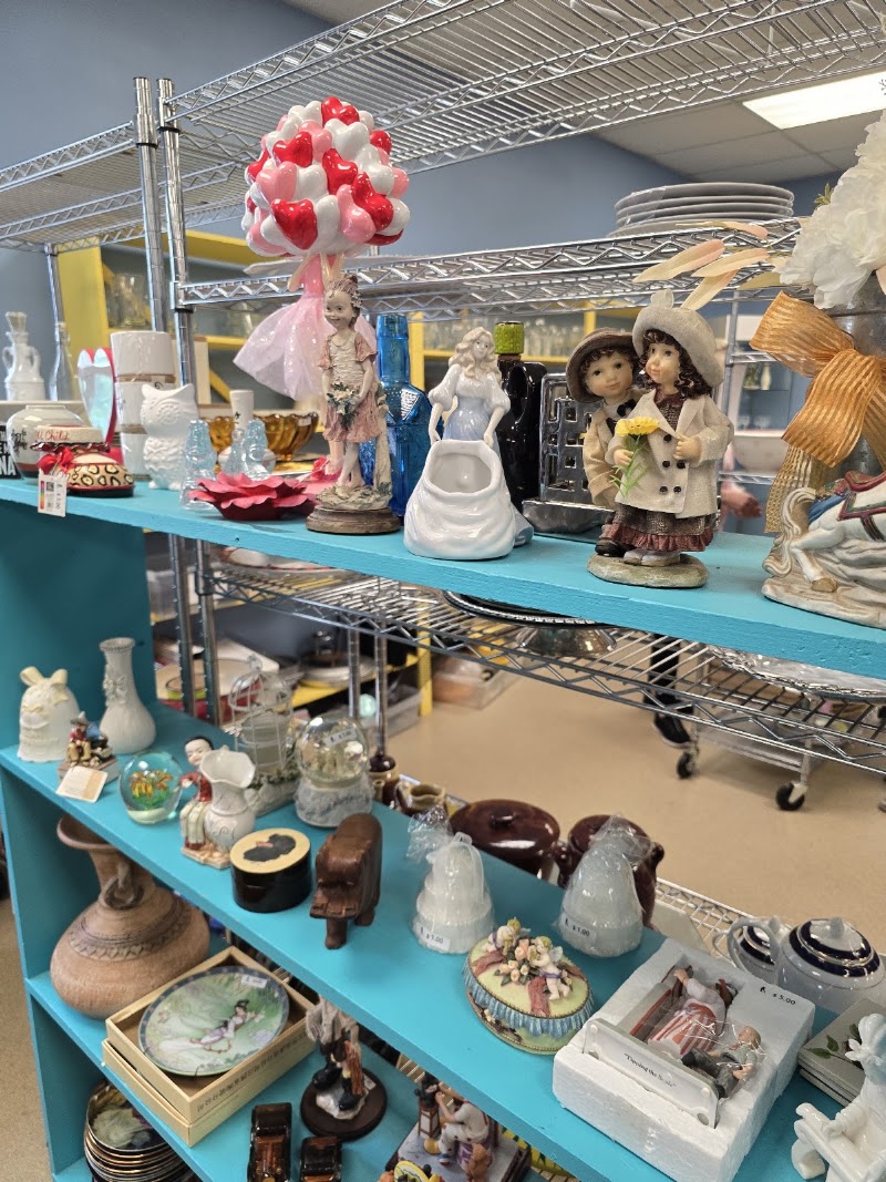 JSAC Thrift Store, photo 3