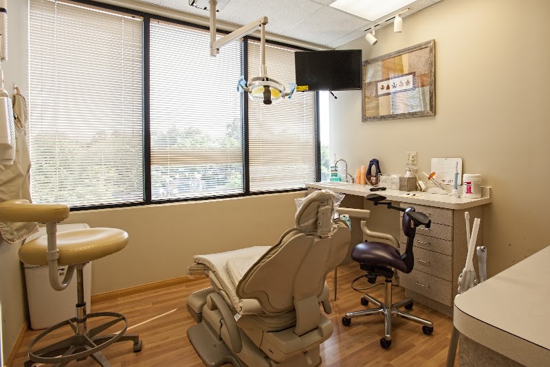 Kevin Mosmen, DMD, MS Mini Dental Implants, photo 2