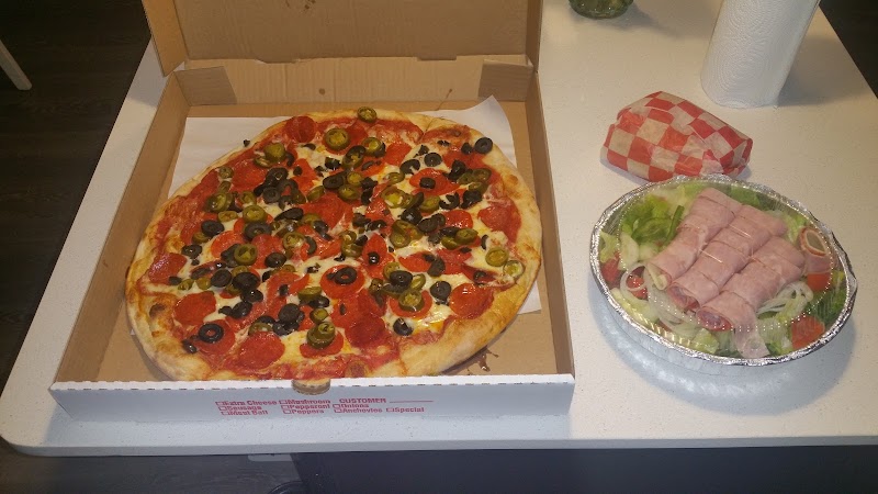 Mike's Pizzeria, photo 3