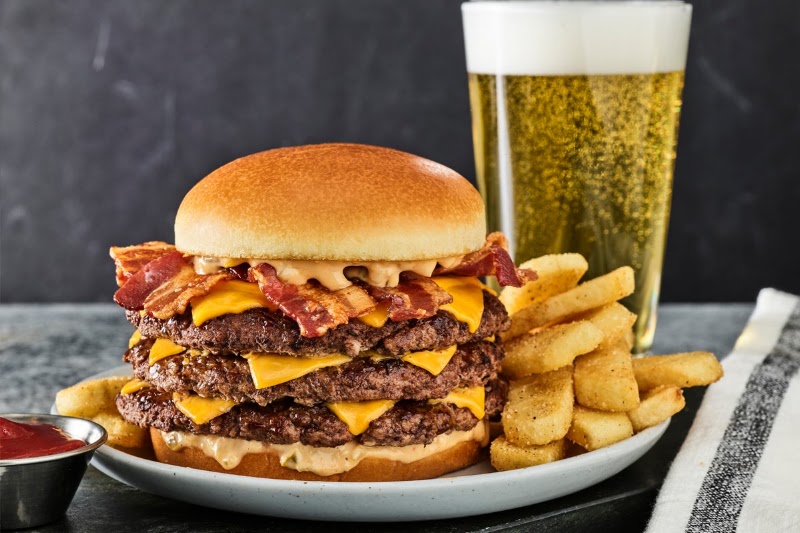 Red Robin Gourmet Burgers and Brews, photo 2