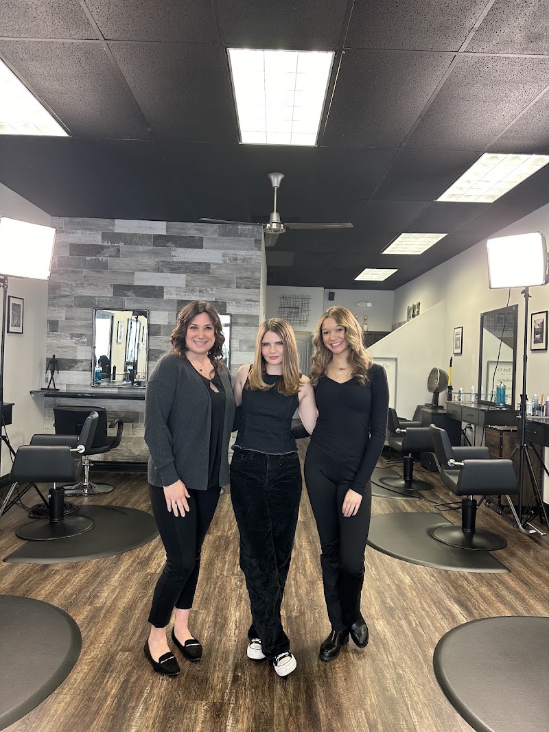 the Salon, photo 2